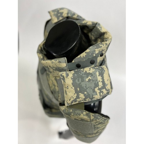 Военный бронежилет пиксельный с плитами в Екатеринбурге